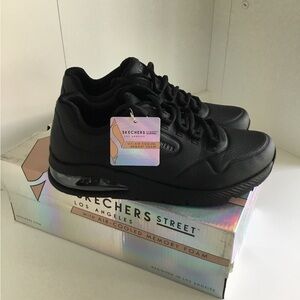 Skechers Uno 2 Air Around You Sneaker, Black, 8.5, New